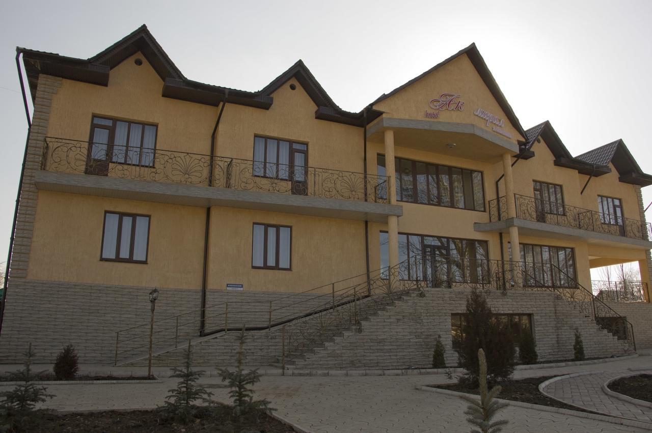 Hotel Akmaral Karakol Luaran gambar